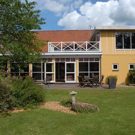 Smedegaarden 3*